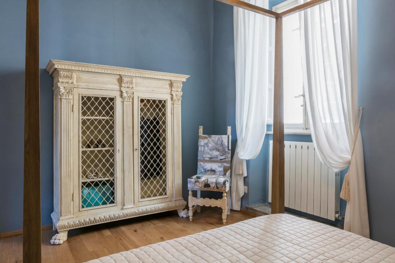Stence Apartment *