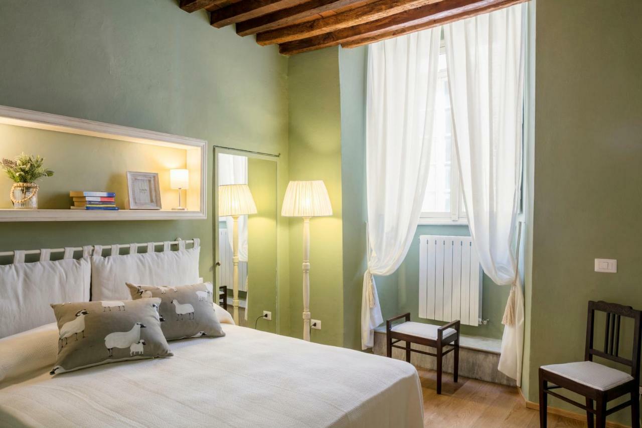 Stence * Lucca